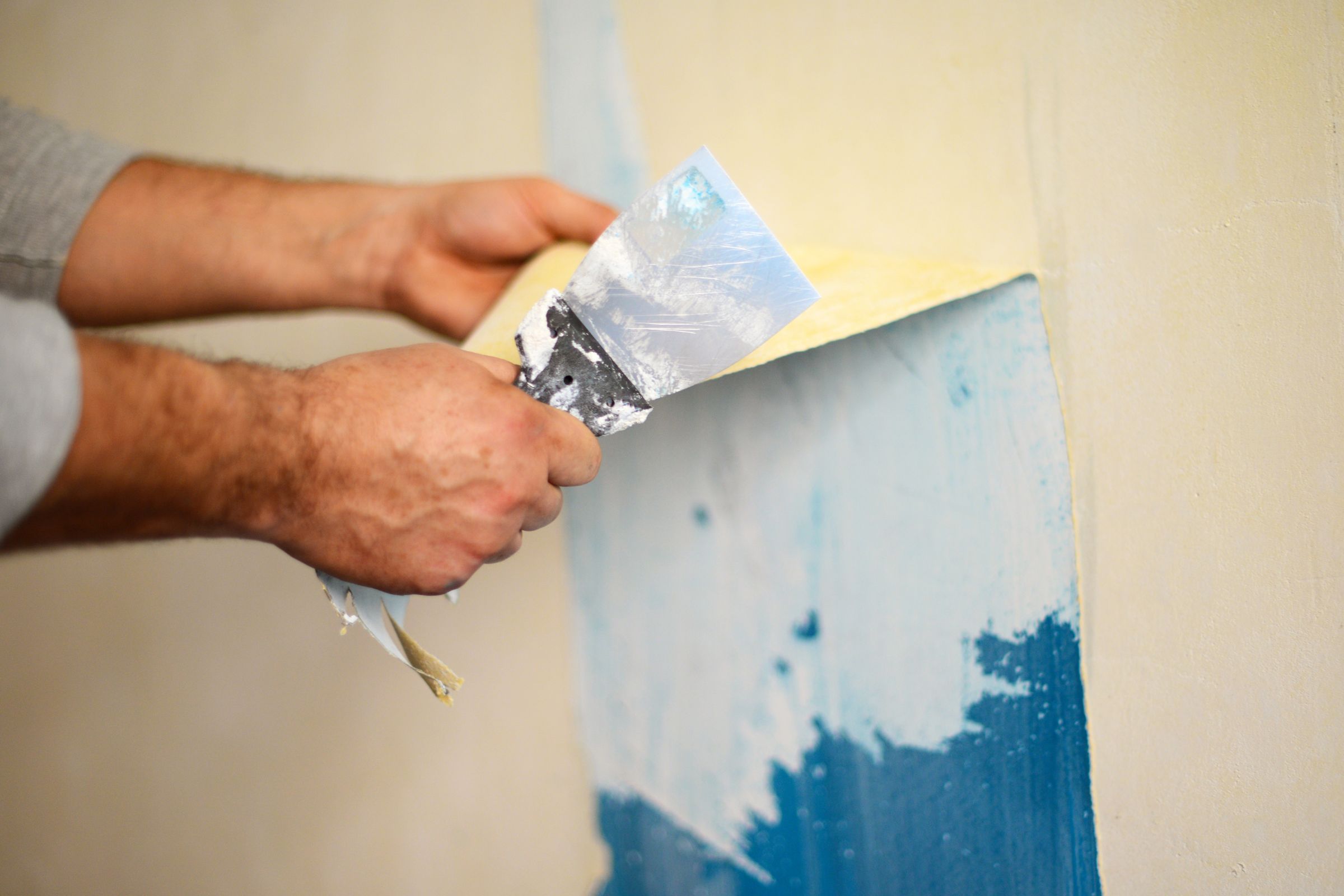 Painting Your Interior After Removing Wallpaper